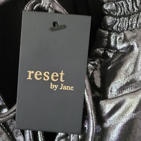 RESET by Jane Sasha Shine Blouse Flutter Sleeve Black Silver Metallic New - Picture 15 of 16